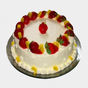 eggless-pineapple-strawberry-cake